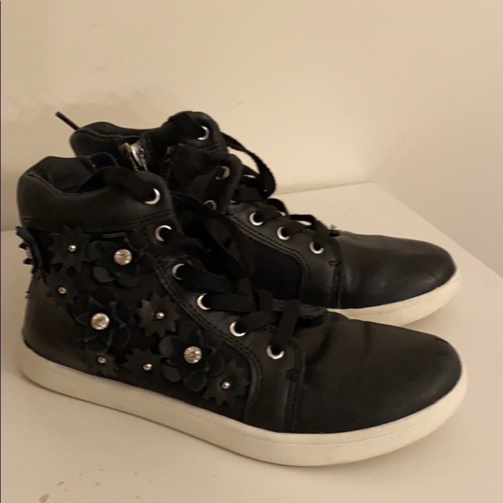 GUC UGG Black ankle boots Sz 2